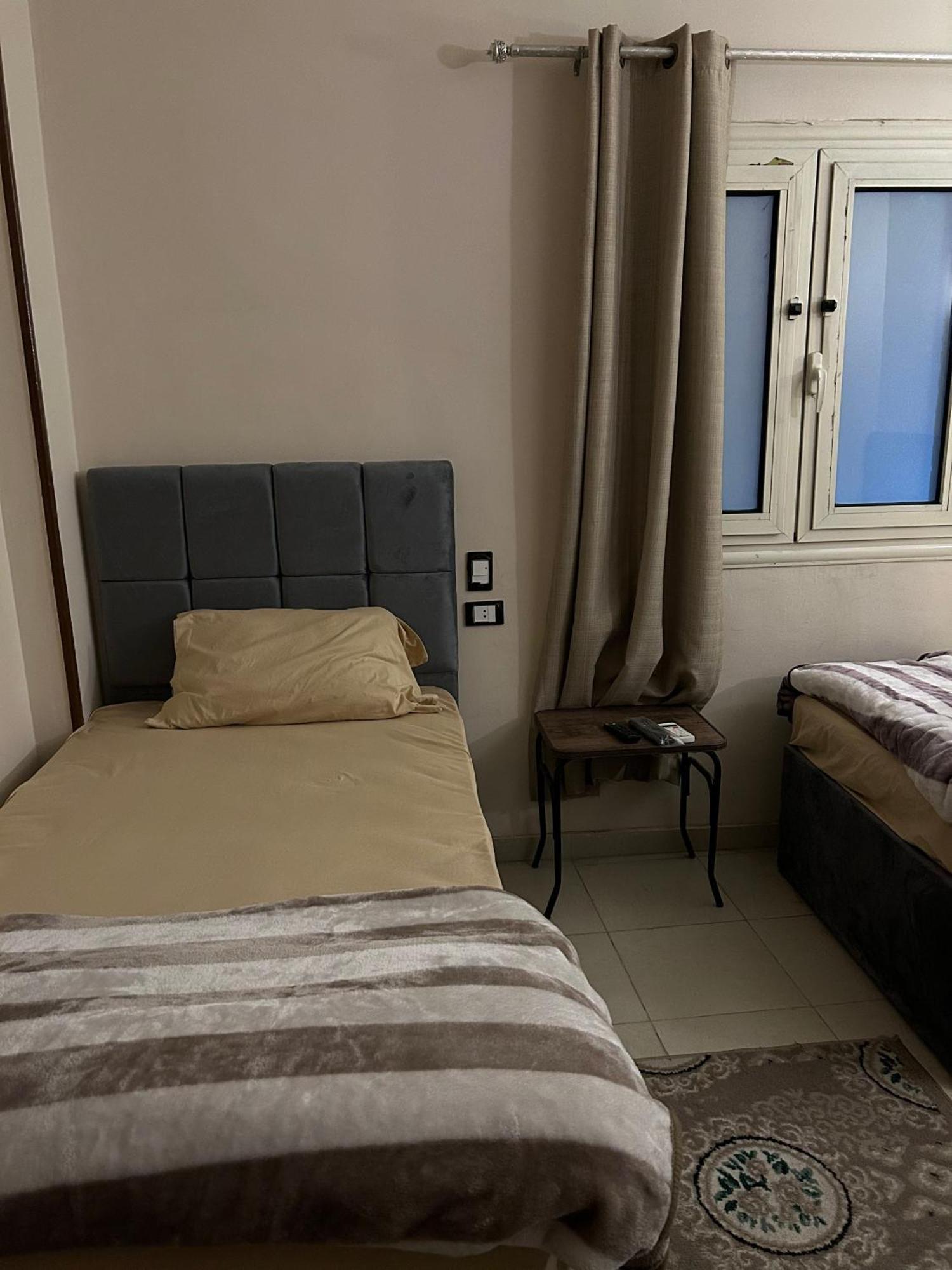 Pyramids Road Guest House Cozy Rooms And Rooftop Breakfast With The Pyramids View Nazlet el-Sîsi Exteriér fotografie
