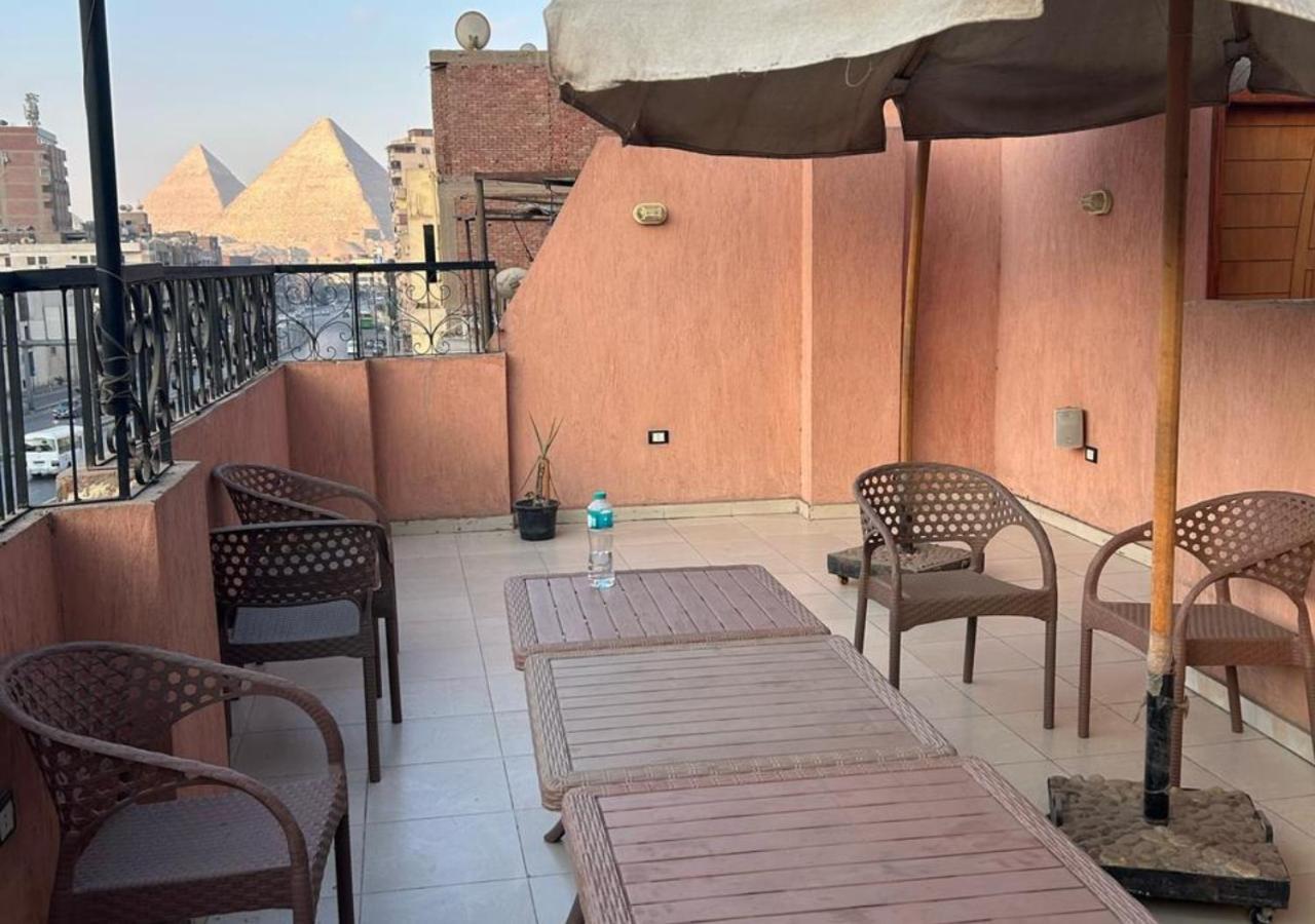 Pyramids Road Guest House Cozy Rooms And Rooftop Breakfast With The Pyramids View Nazlet el-Sîsi Exteriér fotografie